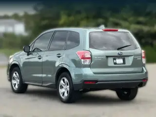 Subaru Forester 2017 AWD 2.5i 4dr Wagon CVT