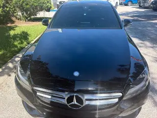 Mercedes-Benz Clase C 2018 C 300 4dr Sedán
