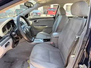 Saturn Aura 2008 XE 4dr Sedán V6