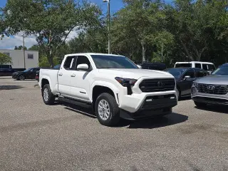 Toyota Tacoma 2024 4x2 SR5 4dr Double Cab 5.0 ft SB