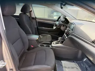 Hyundai ELANTRA 2019 SE 4dr Sedán 6M