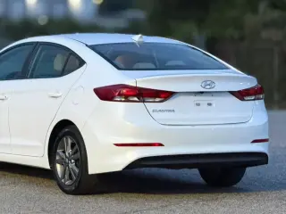 Hyundai ELANTRA 2018 SEL 4dr Sedán (EE.UU.)