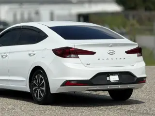 Hyundai ELANTRA 2019 SE Sedán de 4 puertas 6M