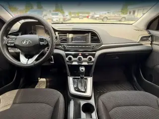 Hyundai ELANTRA 2019 SE Sedán de 4 puertas 6M