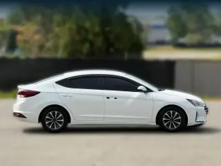 Hyundai ELANTRA 2019 SE Sedán de 4 puertas 6M