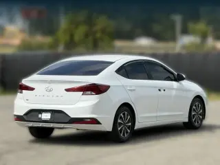 Hyundai ELANTRA 2019 SE Sedán de 4 puertas 6M