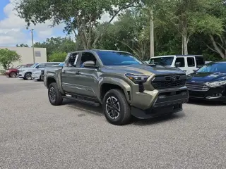 Toyota Tacoma 2026 4x2 TRD Sport 4dr Double Cab 5.0 ft SB