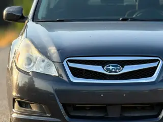 Subaru Legacy 2011 tracción integral 2.5i Premium 4p Sedán CVT