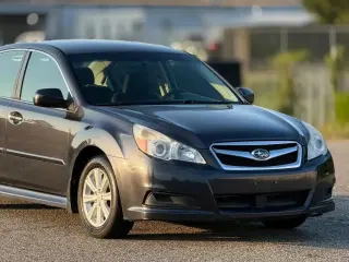 Subaru Legacy 2011 tracción integral 2.5i Premium 4p Sedán CVT