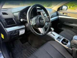 Subaru Legacy 2011 tracción integral 2.5i Premium 4p Sedán CVT