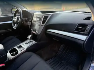 Subaru Legacy 2011 tracción integral 2.5i Premium 4p Sedán CVT