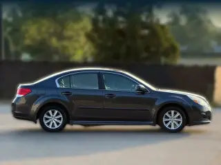 Subaru Legacy 2011 tracción integral 2.5i Premium 4p Sedán CVT