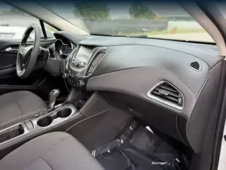 Chevrolet Cruze 2018 LT Auto 4dr Hatchback