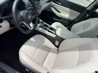 Nissan Altima 2025 2.5 SV Sedán 2 puertas