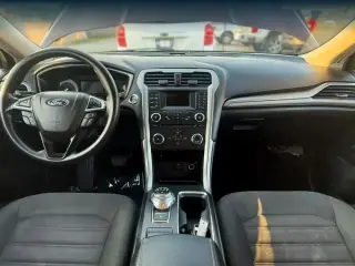 Ford Fusion 2017 SE 4dr Sedán