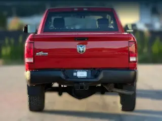Ram 3500 2013 4x4 Tradesman Cabina Regular 2 puertas 8 pies LB SRW Pick-Up