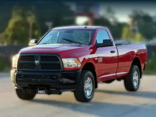 Ram 3500 2013 4x4 Tradesman Cabina Regular 2 puertas 8 pies LB SRW Pick-Up