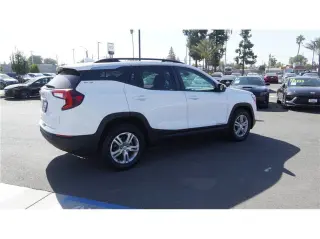 2023 GMC Terrain