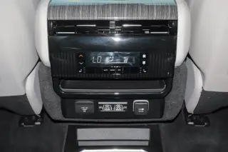 2022 Jeep Wagoneer