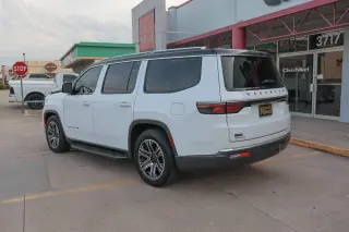 2022 Jeep Wagoneer