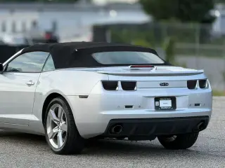 Chevrolet Camaro 2011 SS 2dr Convertible w/2SS