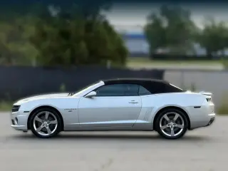 Chevrolet Camaro 2011 SS 2dr Convertible w/2SS