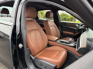 Audi A6 2024 AWD quattro Premium Plus 55 TFSI 4dr Sedán