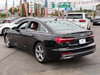 Audi A6 2024 AWD quattro Premium Plus 55 TFSI 4dr Sedán