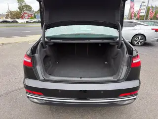 Audi A6 2024 AWD quattro Premium Plus 55 TFSI 4dr Sedán