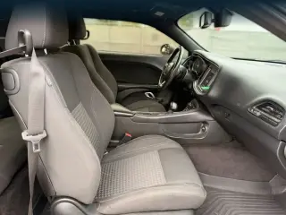 Dodge Challenger 2018 SXT 2dr Coupe