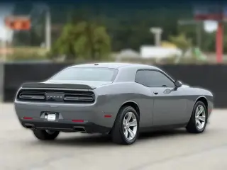 Dodge Challenger 2018 SXT 2dr Coupe
