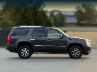 Cadillac Escalade 2010 AWD 4dr SUV