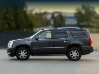 Cadillac Escalade 2010 AWD 4dr SUV