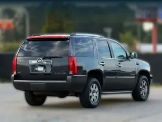 Cadillac Escalade 2010 AWD 4dr SUV