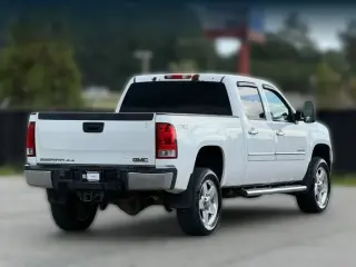 GMC Sierra 2500HD 2013 4x4 SLE 4dr Crew Cab SB