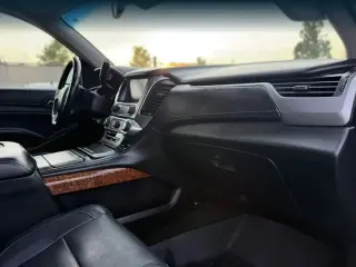 Chevrolet Suburban 2017 4x4 Premier 4dr SUV