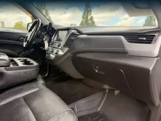 Chevrolet Suburban 2017 4x4 LS 4dr SUV