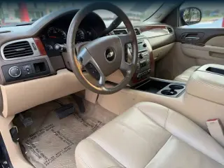 Chevrolet Suburban 2014 4x2 LT 4dr SUV