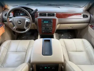 Chevrolet Suburban 2014 4x2 LT 4dr SUV