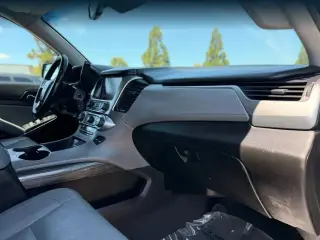 Chevrolet Suburban 2019 4x2 LT SUV de 4 puertas
