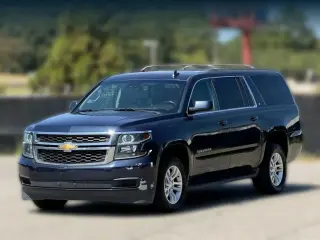 Chevrolet Suburban 2019 4x2 LT SUV de 4 puertas