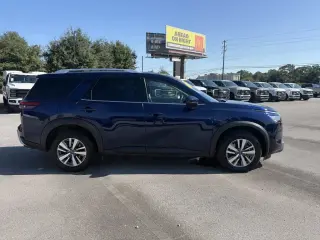 Nissan Pathfinder 2025 SL 4dr SUV