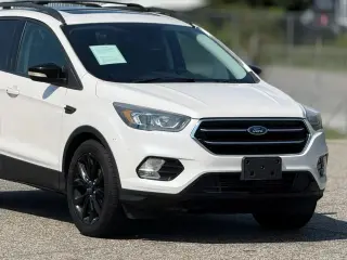 Ford Escape 2017 AWD Titanium 4dr SUV