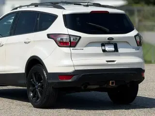 Ford Escape 2017 AWD Titanium 4dr SUV