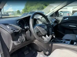 Ford Escape 2017 AWD Titanium 4dr SUV