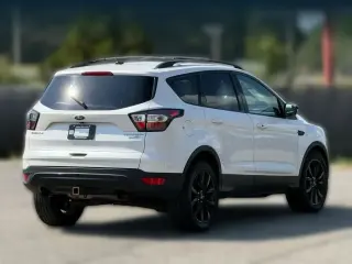 Ford Escape 2017 AWD Titanium 4dr SUV