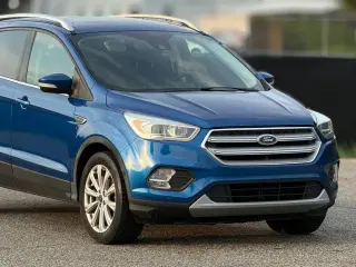 Ford Escape 2017 Titanium 4dr SUV