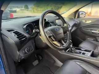 Ford Escape 2017 Titanium 4dr SUV