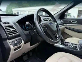 Ford Explorer 2018 AWD XLT 4dr SUV