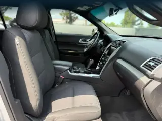 Ford Explorer 2015 AWD XLT 4dr SUV
